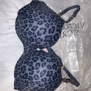 Victoria’s Secret light push-up perfect shape bra